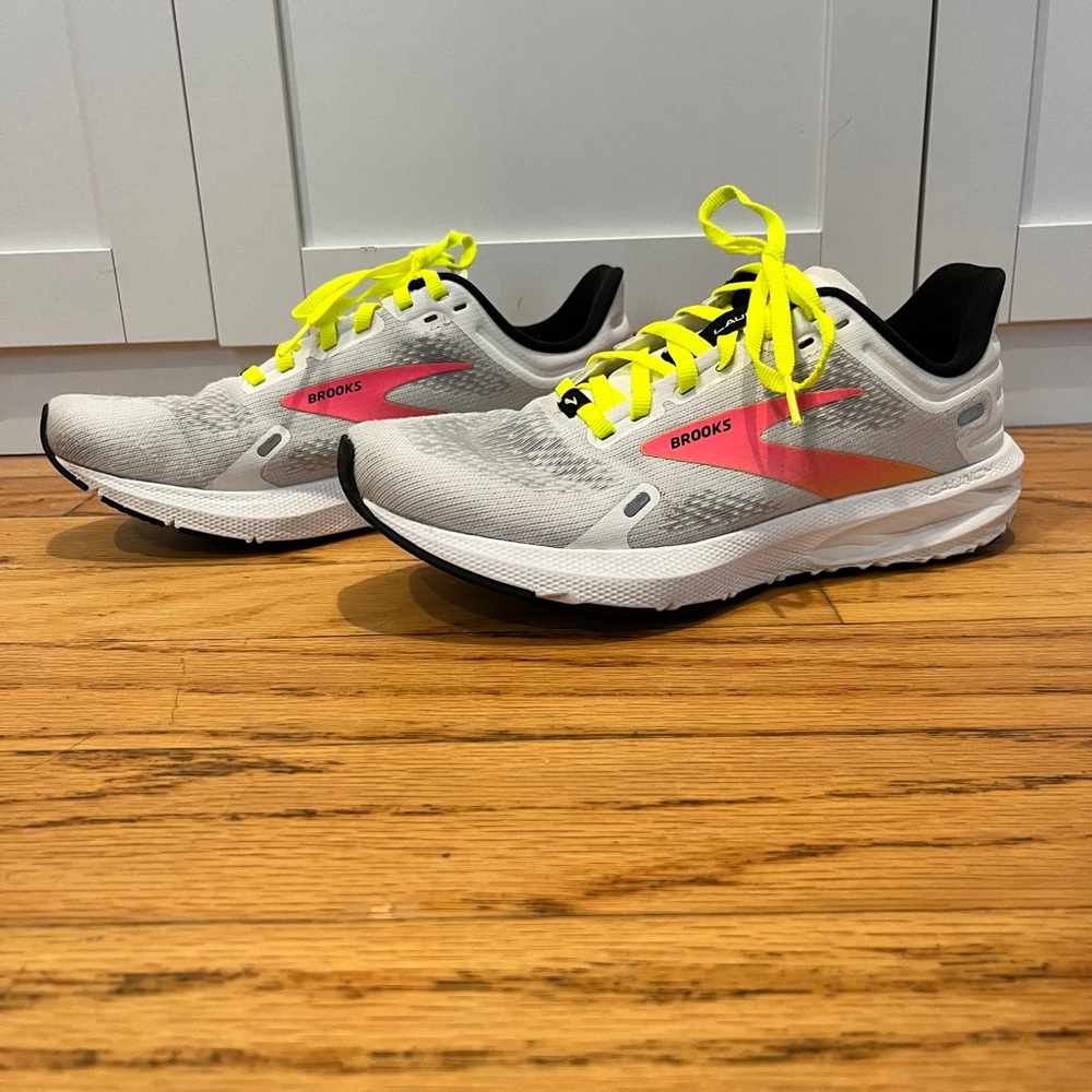 Brooks Launch 9 Running Shoes